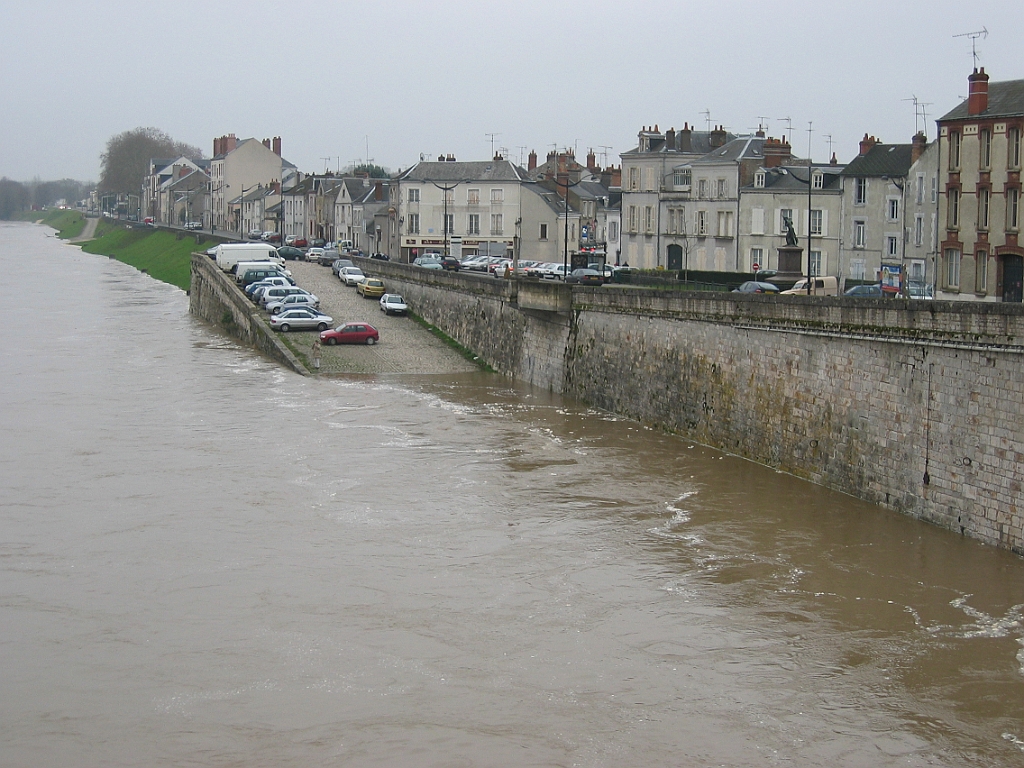 Loire en crue 15.jpg